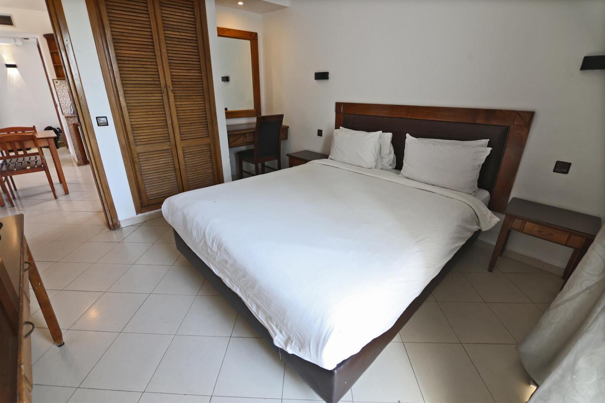 Aparthotel Flathotel *